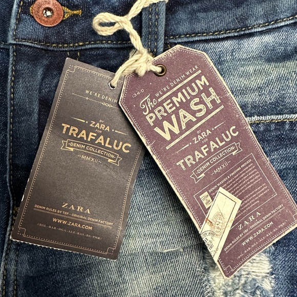 Zara Trafaluc Premium Wash Denim Mini Shorts NWT - Picture 3 of 4